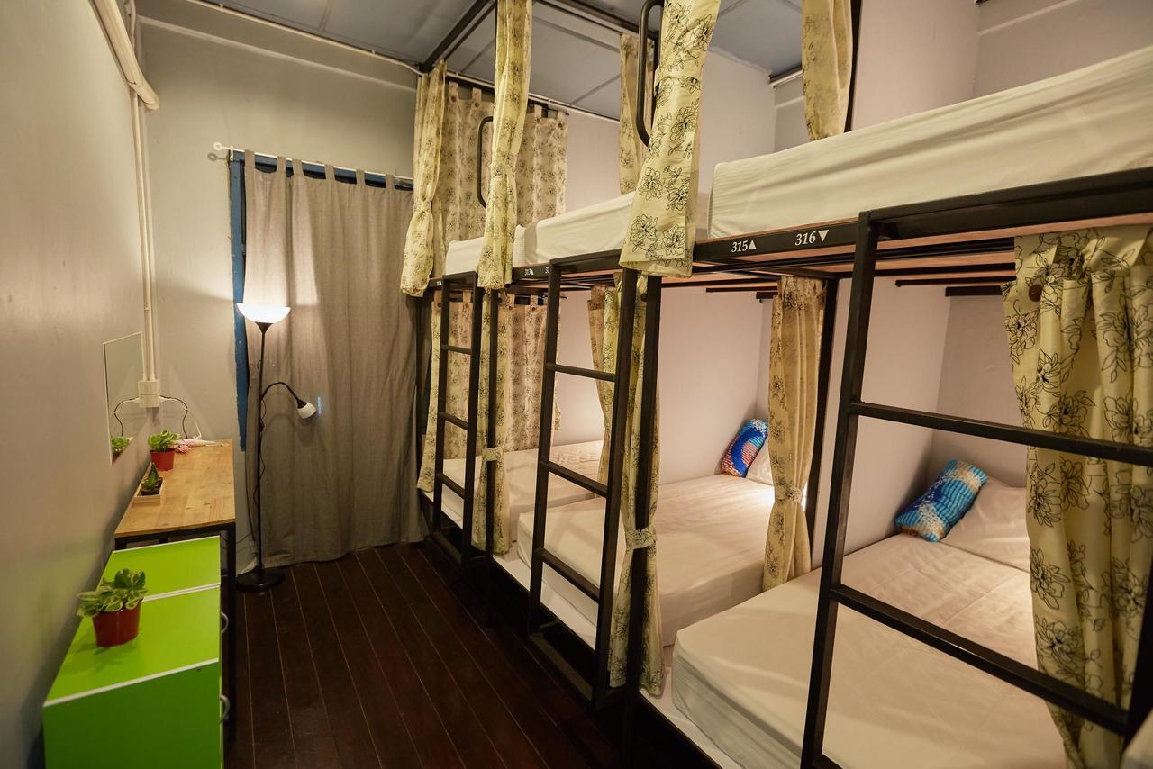 Meet Up Hostel Bangkok Extérieur photo