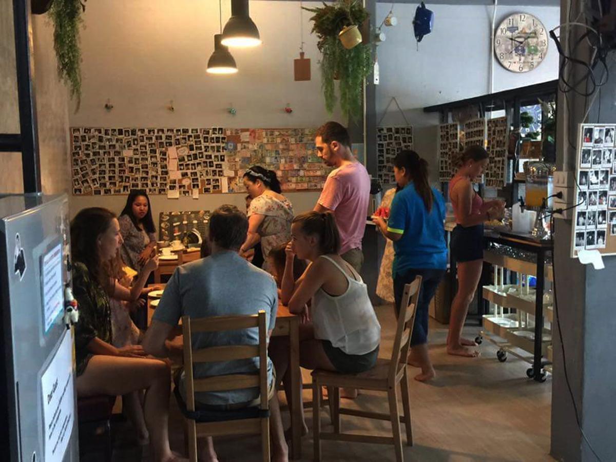 Meet Up Hostel Bangkok Extérieur photo