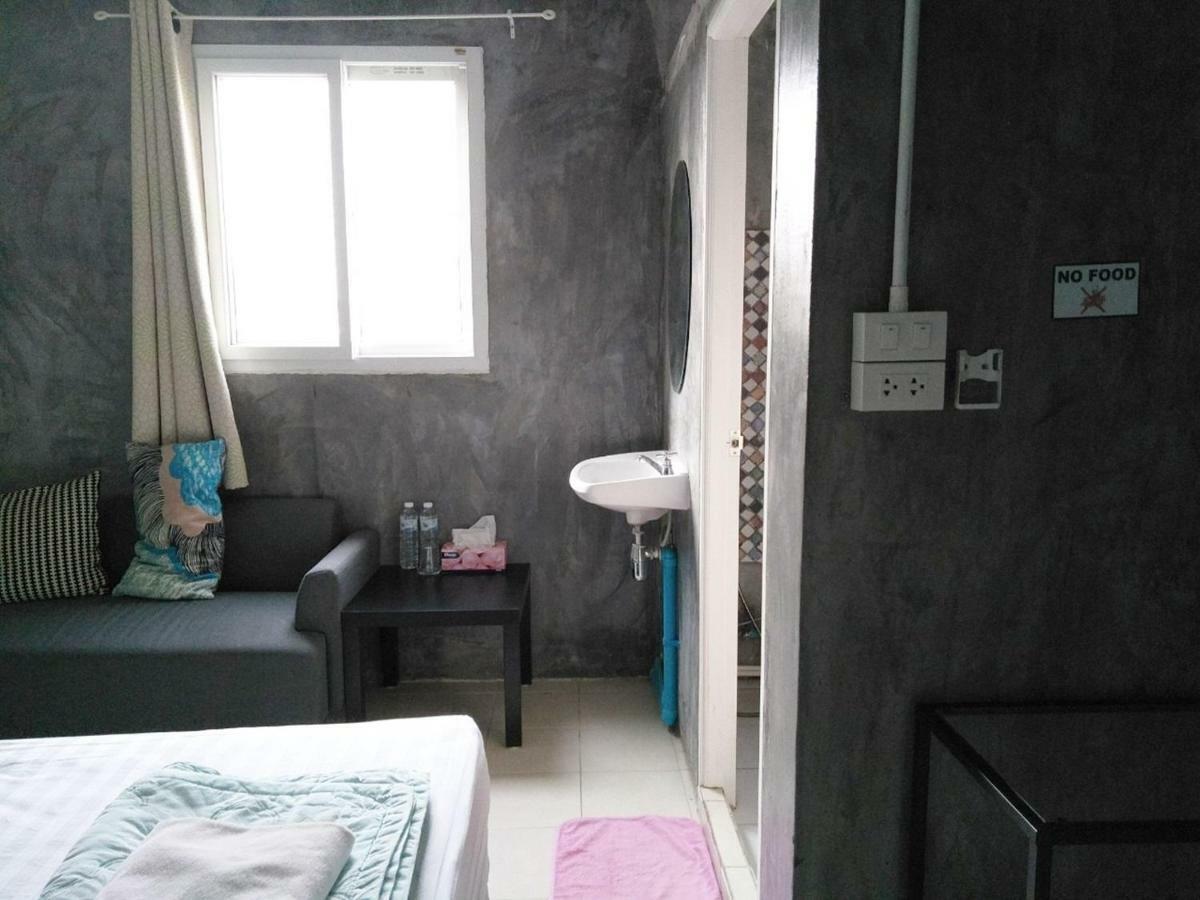 Meet Up Hostel Bangkok Extérieur photo