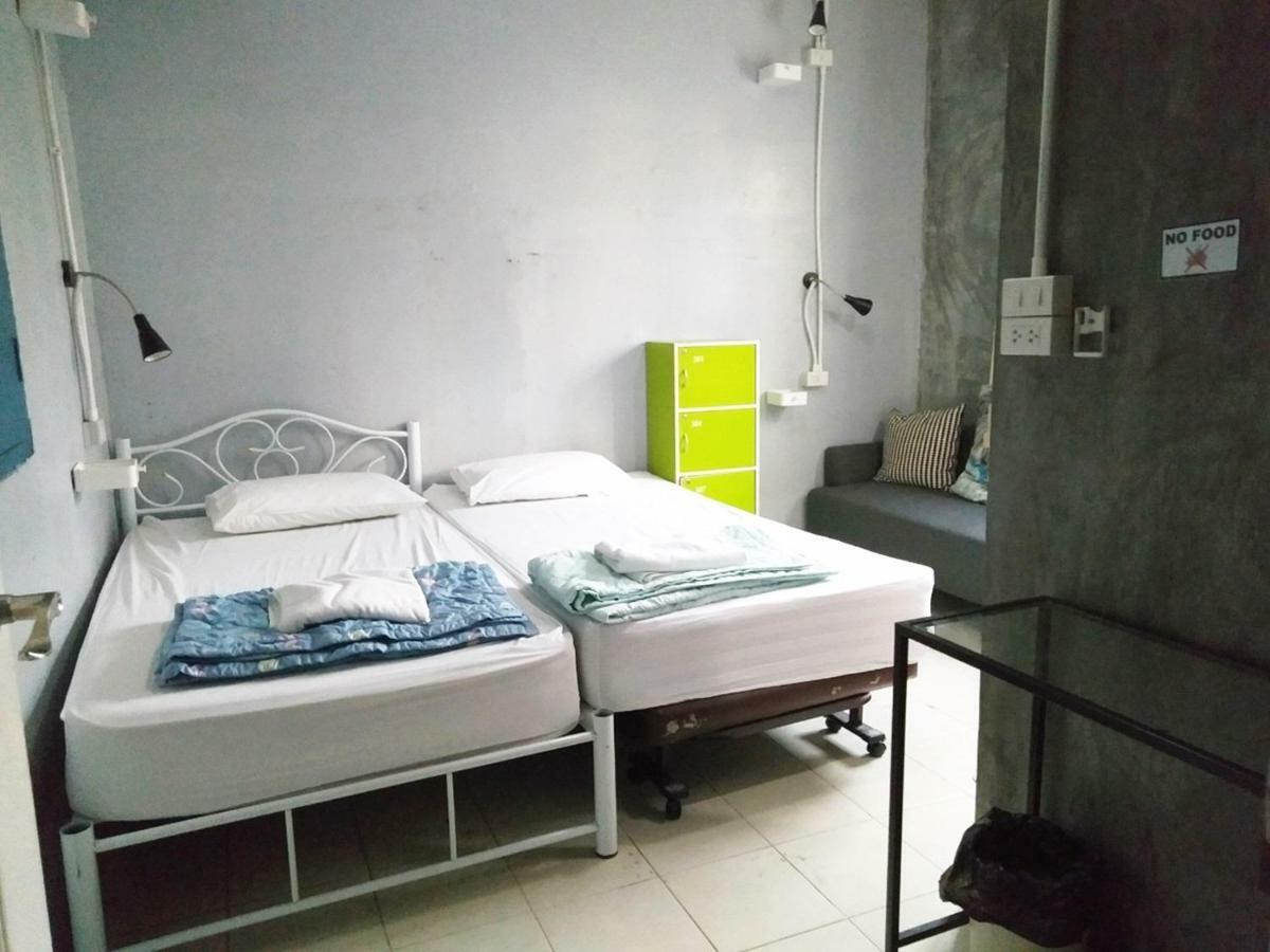 Meet Up Hostel Bangkok Extérieur photo