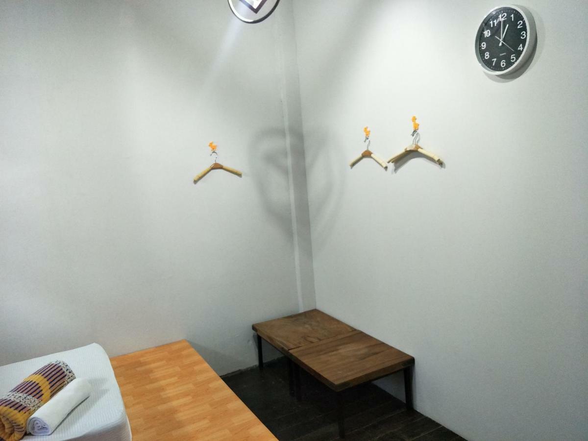 Meet Up Hostel Bangkok Extérieur photo