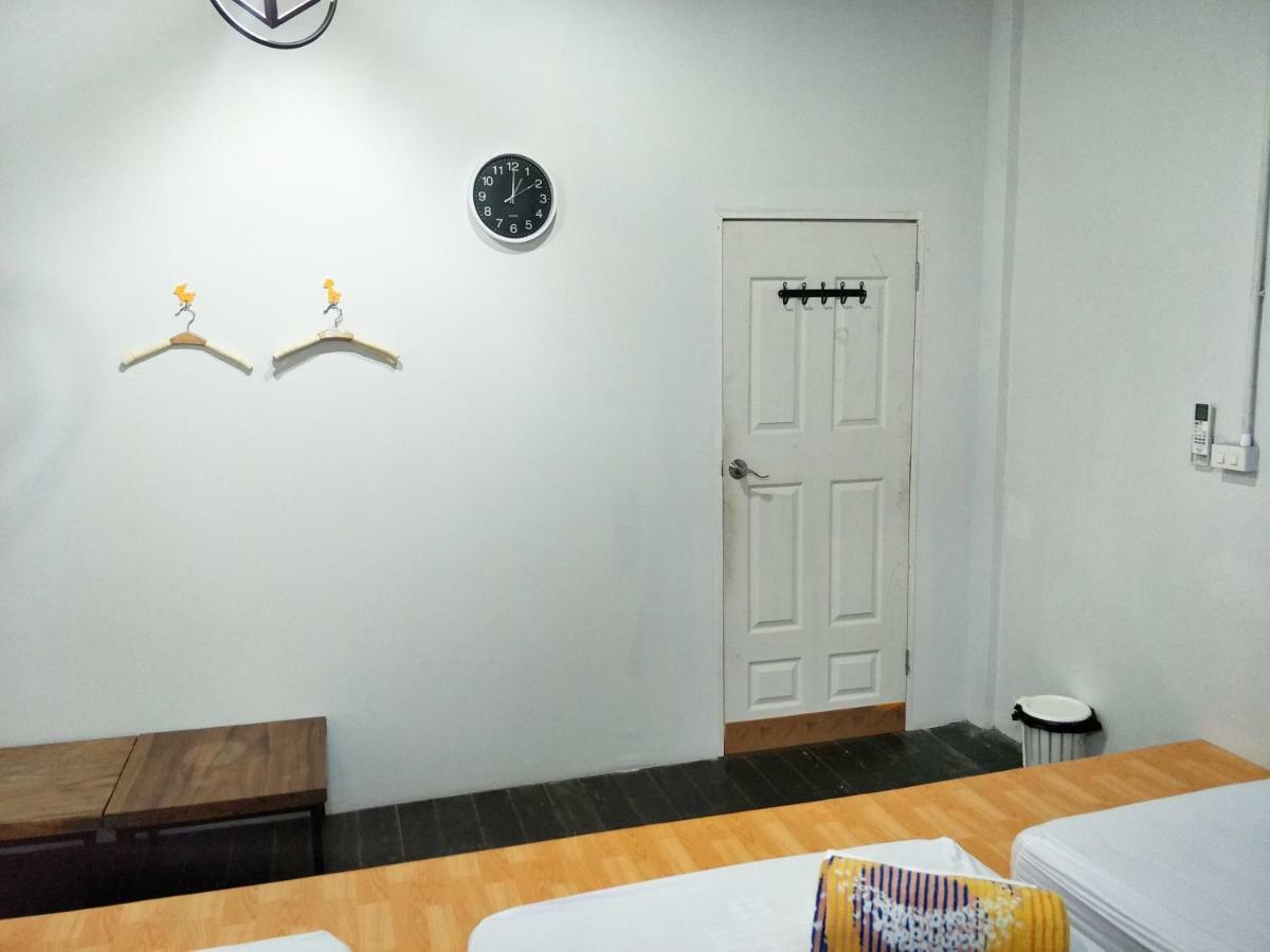 Meet Up Hostel Bangkok Extérieur photo