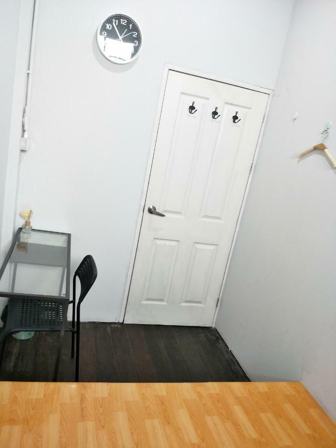 Meet Up Hostel Bangkok Extérieur photo